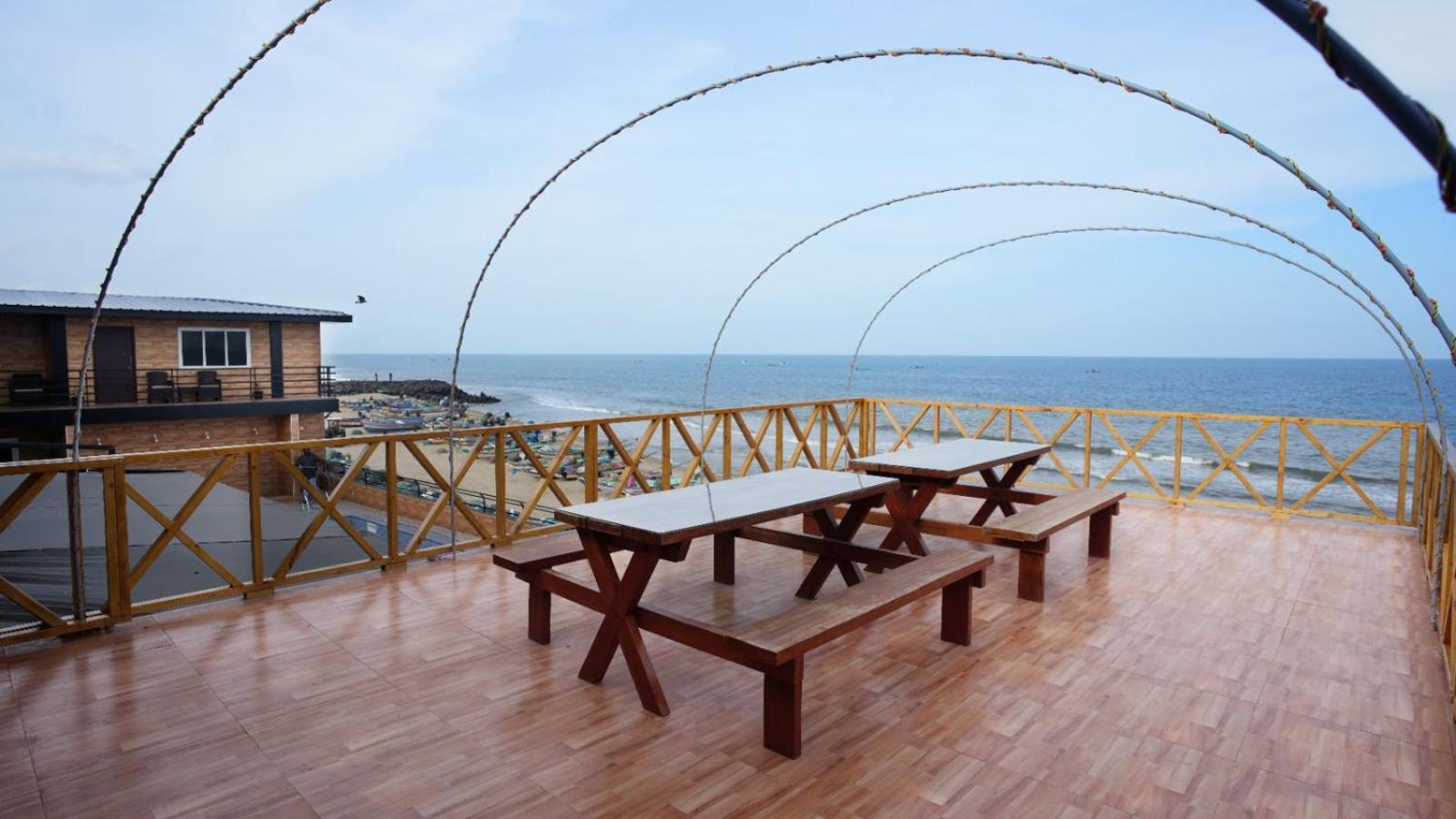 Hashtag Hive Hotel Pondicherry Exterior foto